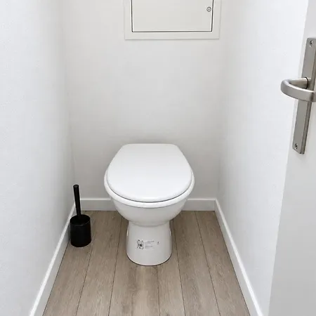 - Inout - 4 Beds Flat V-154